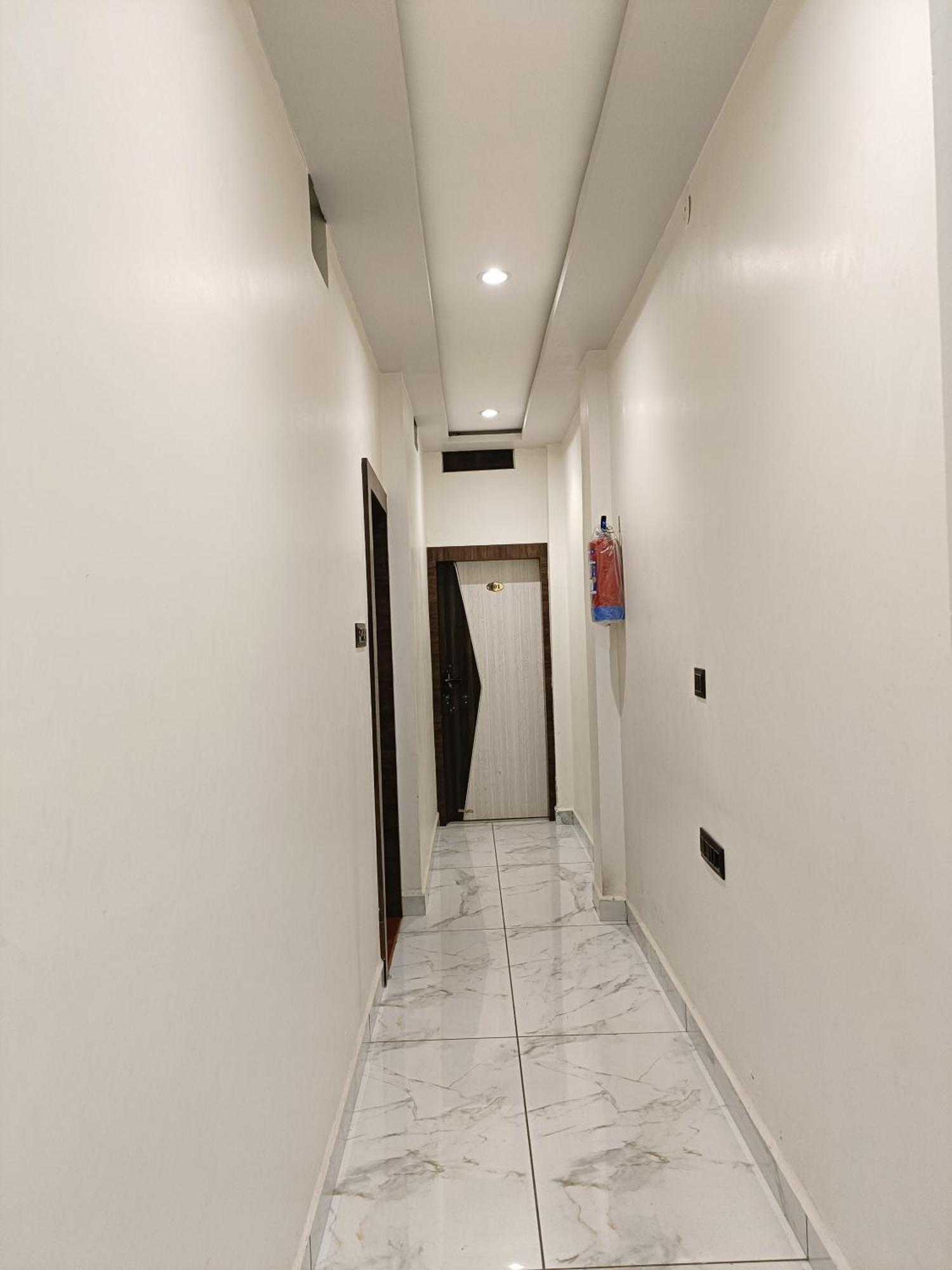 Hotel Shreem Удджайн Екстер'єр фото