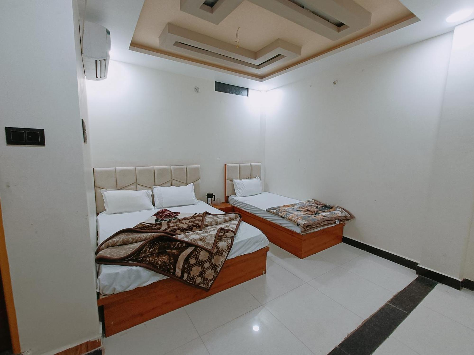 Hotel Shreem Удджайн Екстер'єр фото