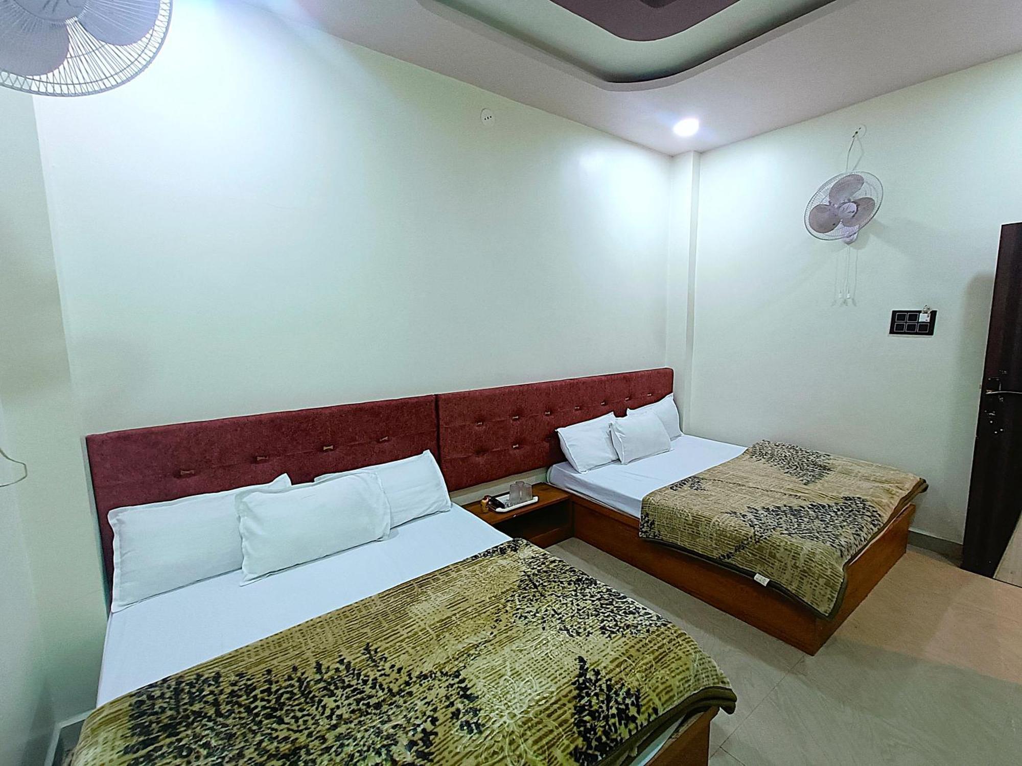 Hotel Shreem Удджайн Екстер'єр фото