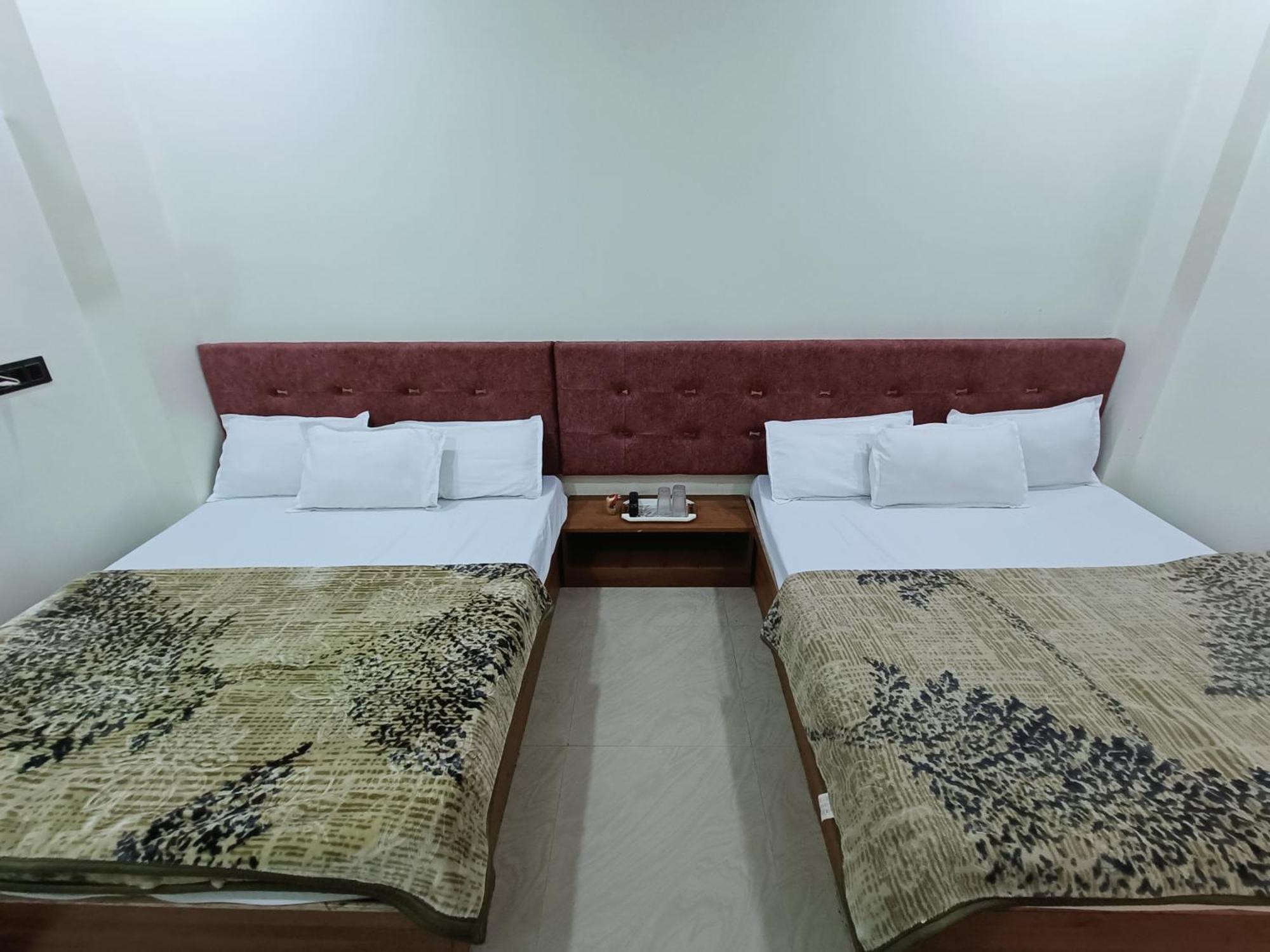 Hotel Shreem Удджайн Екстер'єр фото
