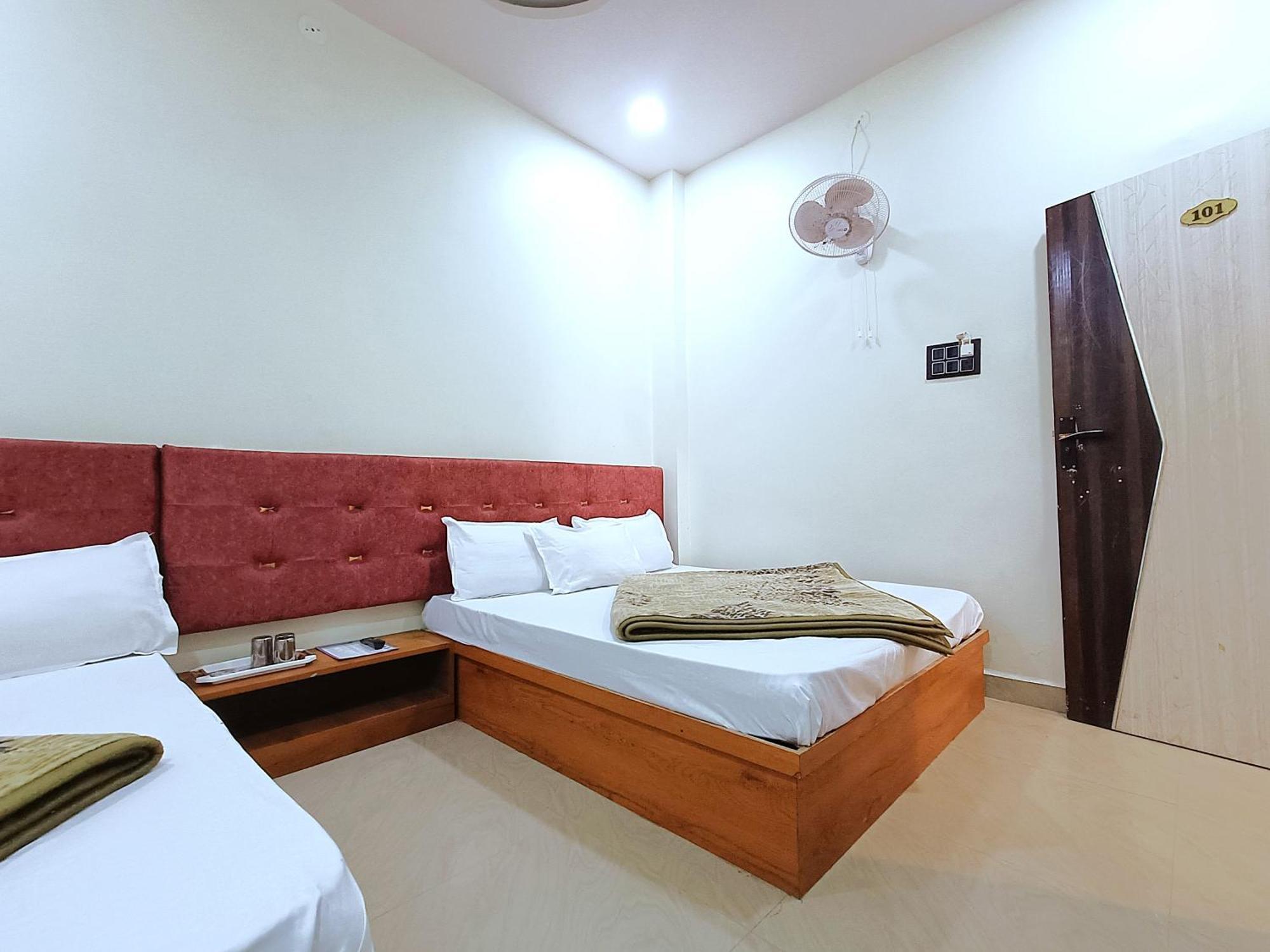 Hotel Shreem Удджайн Екстер'єр фото