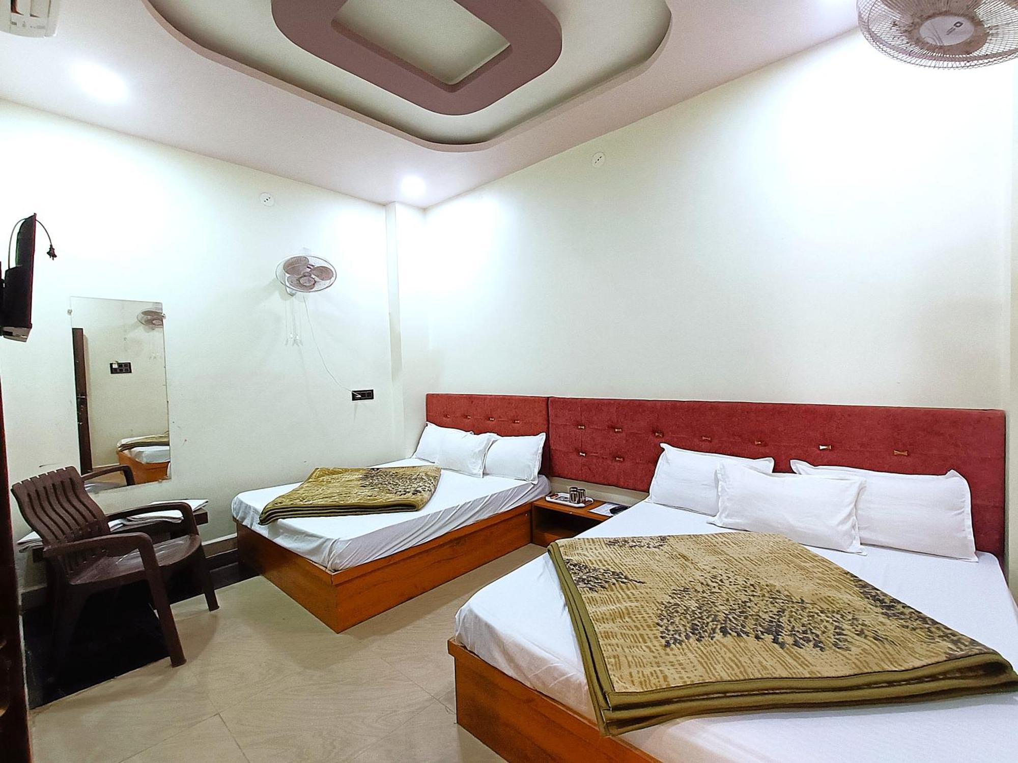 Hotel Shreem Удджайн Екстер'єр фото