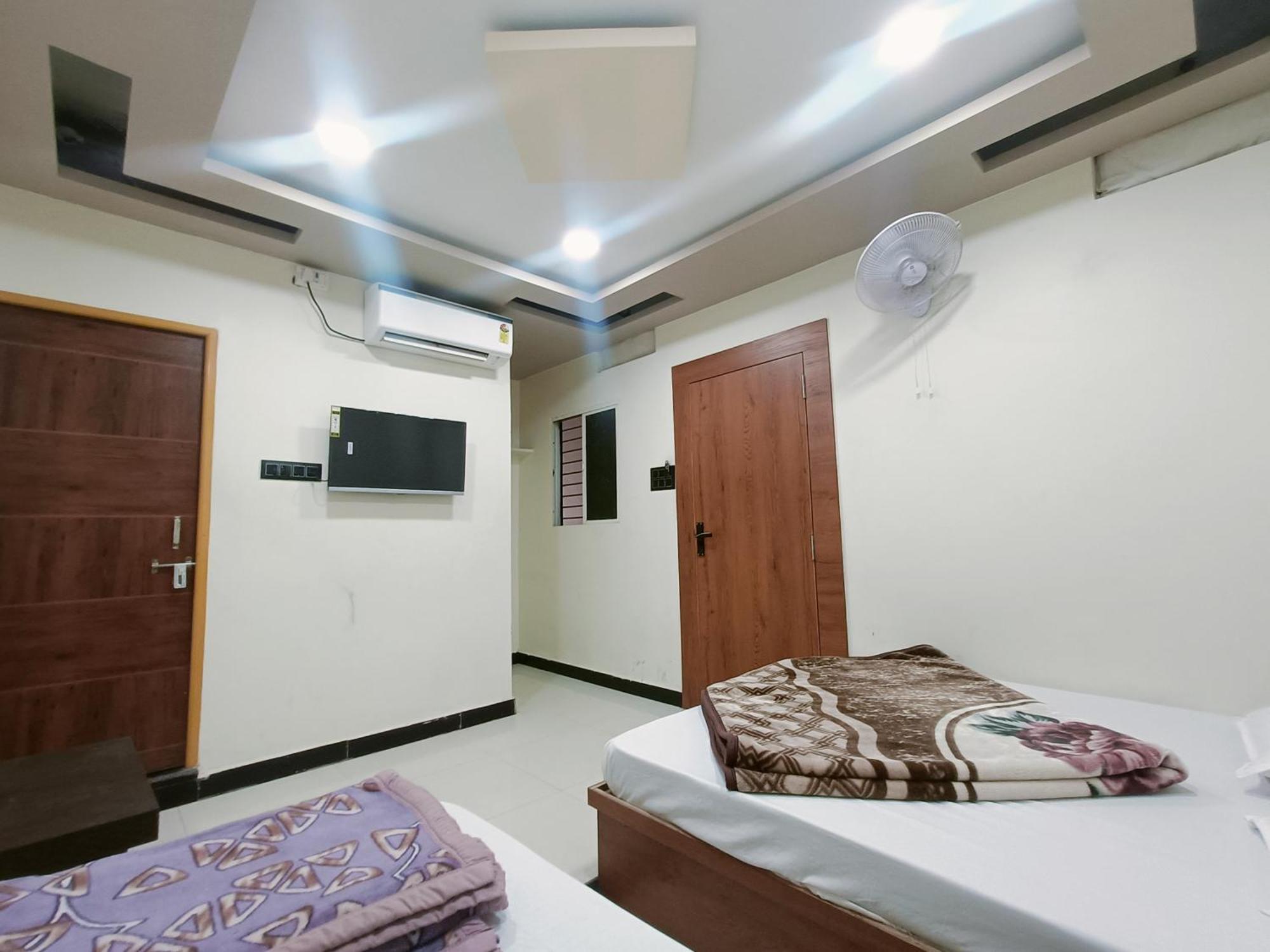 Hotel Shreem Удджайн Екстер'єр фото