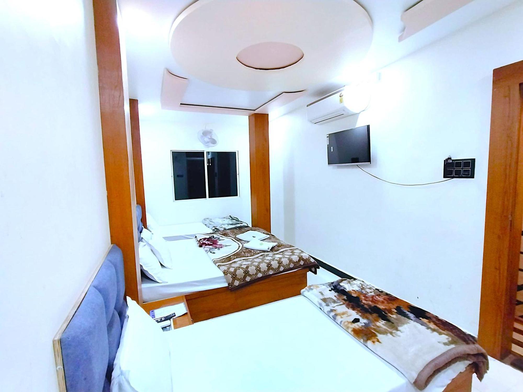 Hotel Shreem Удджайн Екстер'єр фото